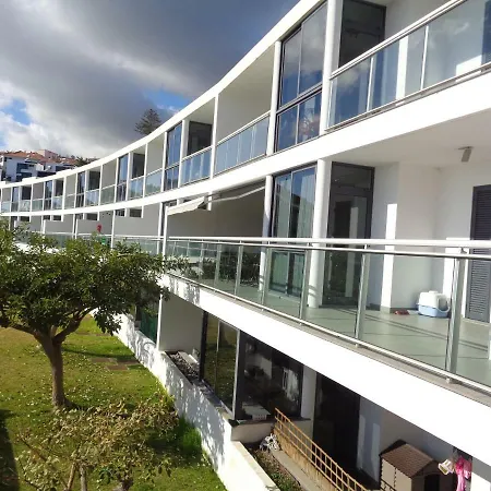 Daire Paradisus Stylish Family Living In A 3-bedroom With Pool Caniço