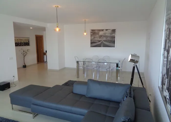 Paradisus Stylish Family Living In A 3-bedroom With Pool * Canico (Madeira)