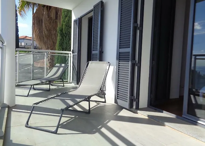 Paradisus Stylish Family Living In A 3-bedroom With Pool Apartment