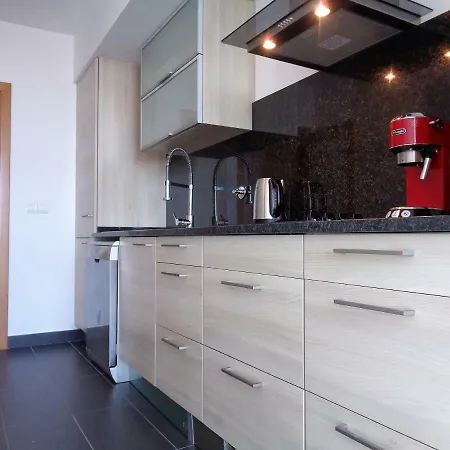 Appartamento Paradisus Stylish Family Living In A 3-bedroom With Pool Caniço