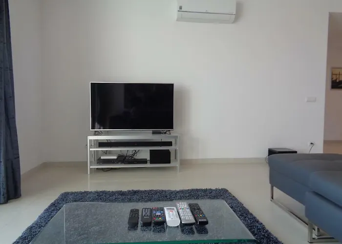 Paradisus Stylish Family Living In A 3-bedroom With Pool Apartmán *